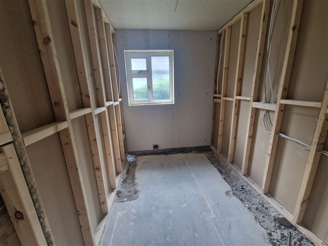 Photo 5 of 7 — 82 Chestnut Drive, Mullingar, Co. Westmeath