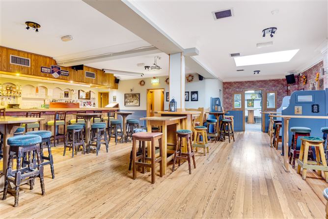 McCormacks Pub, Castle Street, Trim, Co. Meath