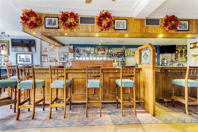 McCormacks Pub, Castle Street, Trim, Co. Meath