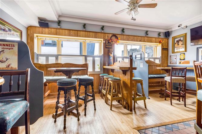 McCormacks Pub, Castle Street, Trim, Co. Meath
