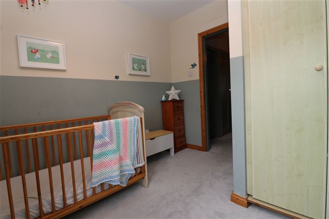 17 Caislean Oir, Athenry, Galway