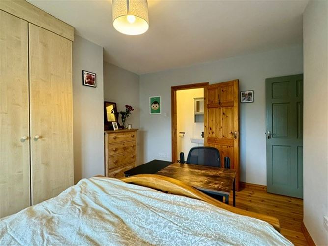 17 Caislean Oir, Athenry, Galway