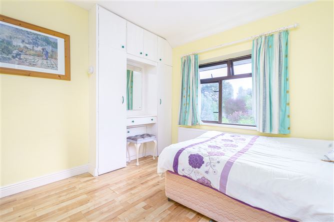 8 St Margaret's Road, Malahide, County Dublin