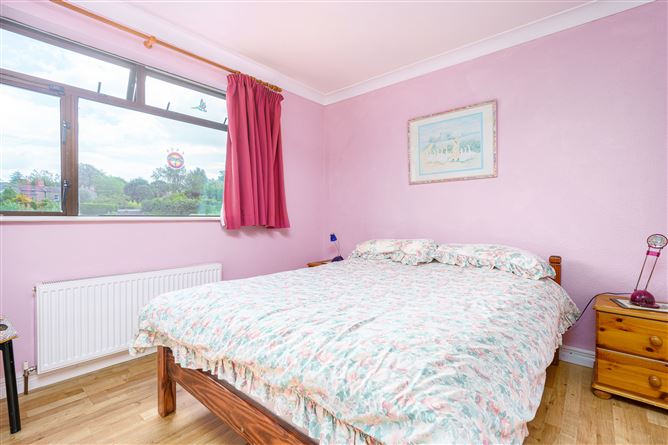 8 St Margaret's Road, Malahide, County Dublin