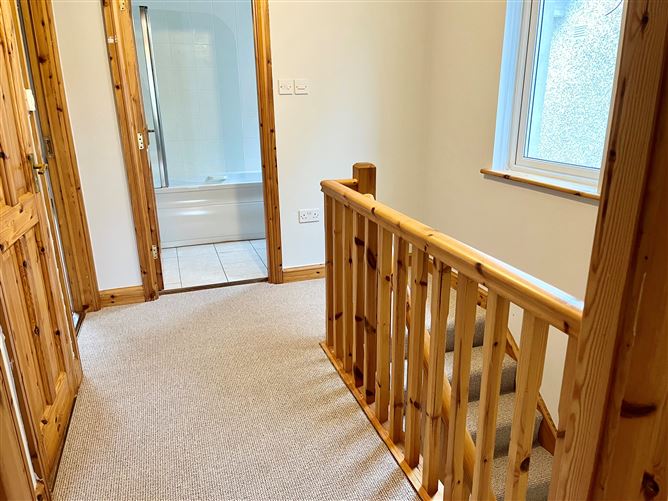 77 Highfield Manor, Crossneen, Carlow, Co. Carlow
