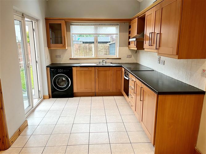 77 Highfield Manor, Crossneen, Carlow, Co. Carlow