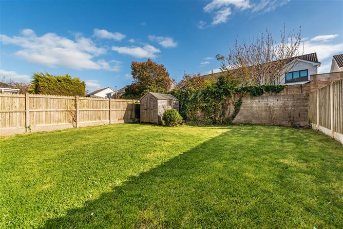 https://photos-a.propertyimages.ie/media/9/4/4/4914449/3ca093ed-dde4-4999-b4ad-2b8d6908f1a1_l.jpg