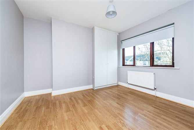 https://photos-a.propertyimages.ie/media/9/4/4/4914449/3ca093ed-dde4-4999-b4ad-2b8d6908f1a1_l.jpg