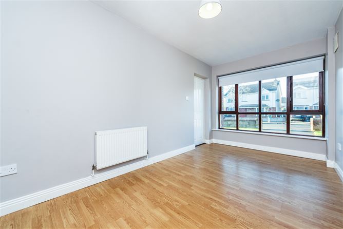 https://photos-a.propertyimages.ie/media/9/4/4/4914449/3ca093ed-dde4-4999-b4ad-2b8d6908f1a1_l.jpg