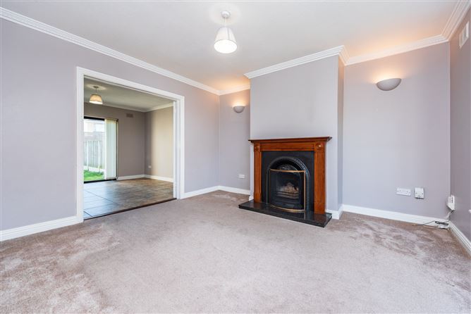 https://photos-a.propertyimages.ie/media/9/4/4/4914449/3ca093ed-dde4-4999-b4ad-2b8d6908f1a1_l.jpg