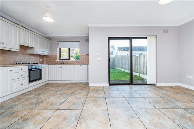 https://photos-a.propertyimages.ie/media/9/4/4/4914449/3ca093ed-dde4-4999-b4ad-2b8d6908f1a1_l.jpg