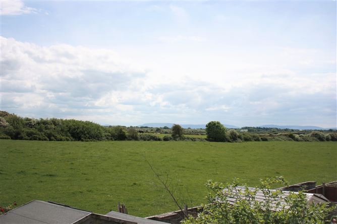 21 The Crescent Oranhill, Oranmore, Galway