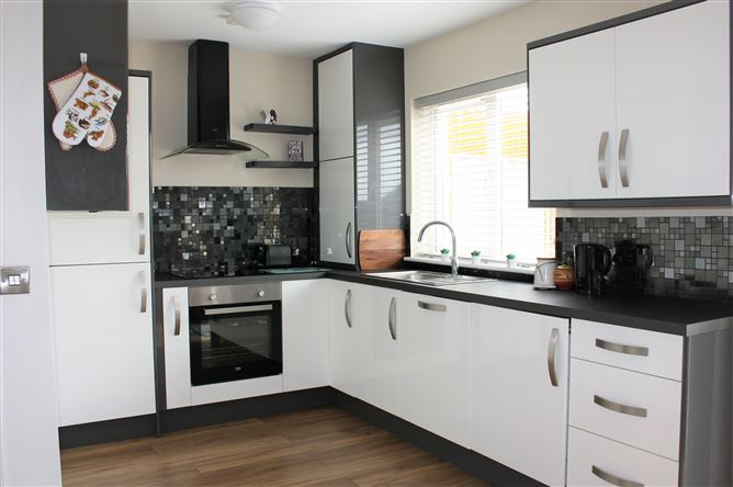 21 The Crescent Oranhill, Oranmore, Galway