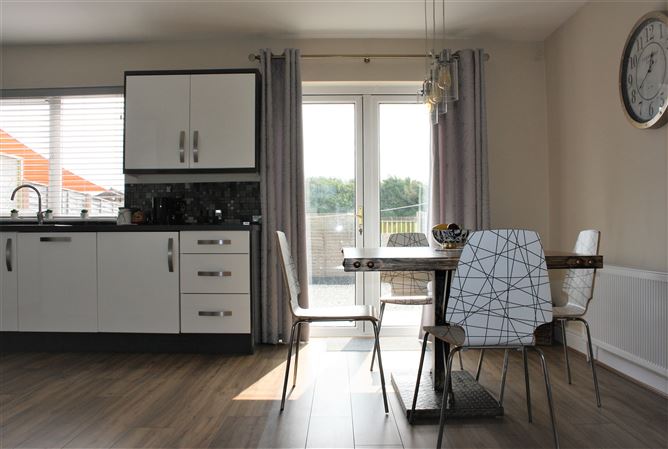 21 The Crescent Oranhill, Oranmore, Galway