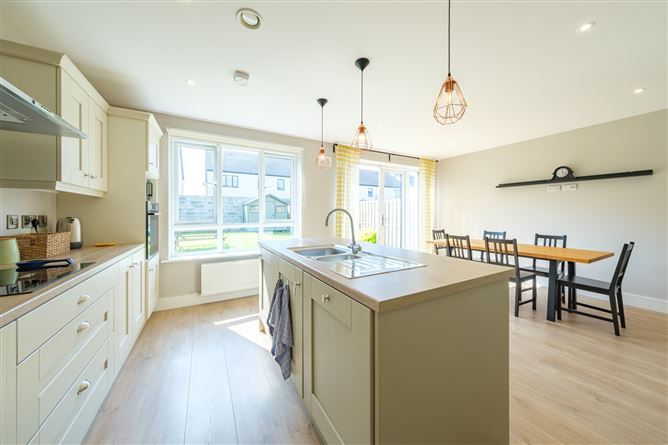 8 Cluain Adain Green, Clonmagaddan, Navan, Meath