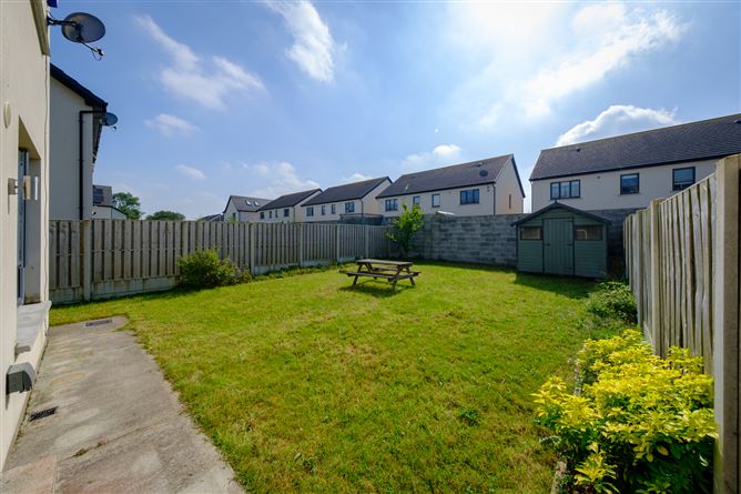 8 Cluain Adain Green, Clonmagaddan, Navan, Meath