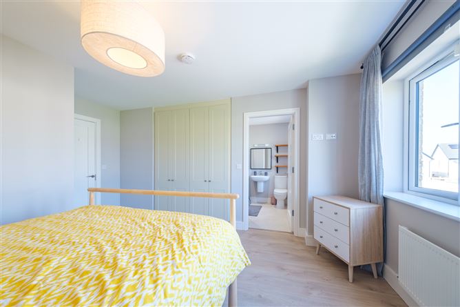 8 Cluain Adain Green, Clonmagaddan, Navan, Meath