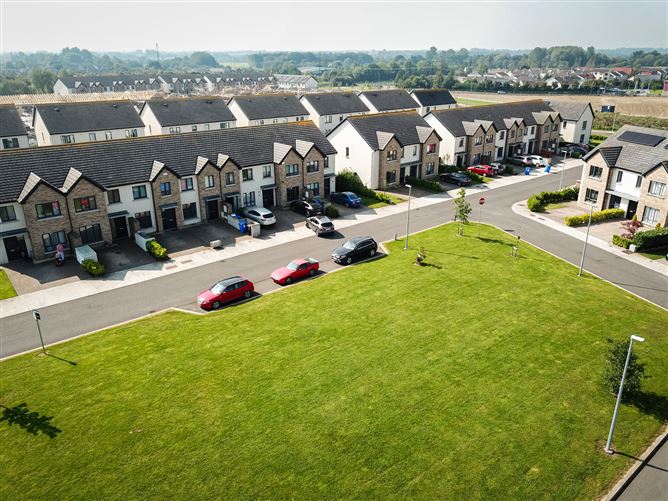 8 Cluain Adain Green, Clonmagaddan, Navan, Meath