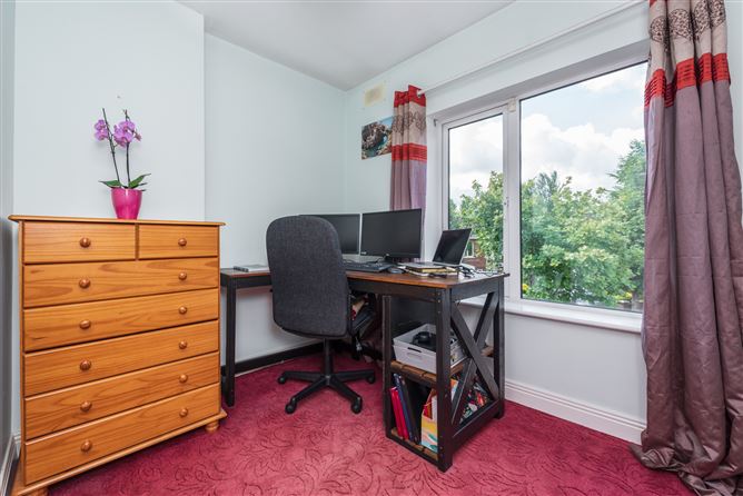 https://photos-a.propertyimages.ie/media/9/4/5/4946549/bc8ce61c-283b-4ced-919c-003fdba26a87_l.jpg