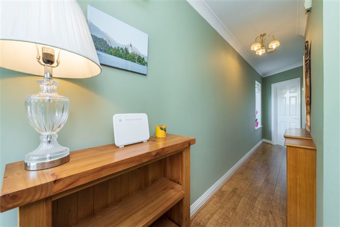 https://photos-a.propertyimages.ie/media/9/4/5/4946549/bc8ce61c-283b-4ced-919c-003fdba26a87_l.jpg