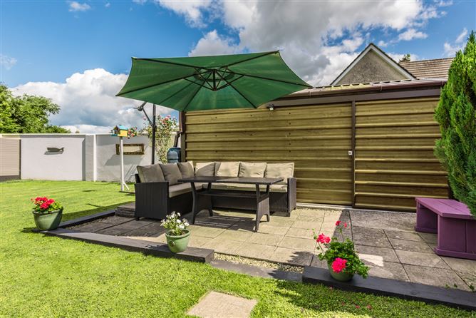 https://photos-a.propertyimages.ie/media/9/4/5/4946549/bc8ce61c-283b-4ced-919c-003fdba26a87_l.jpg