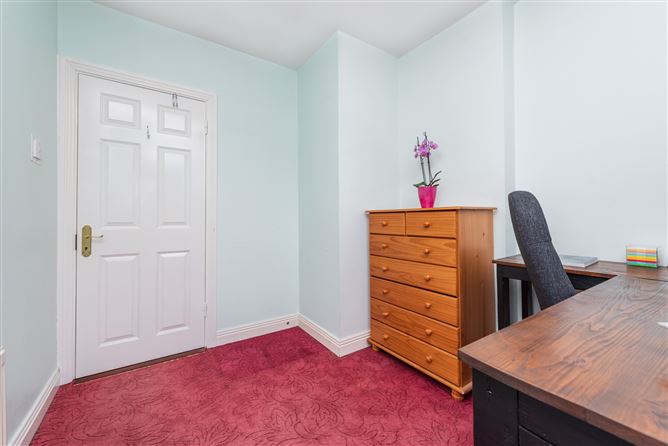 https://photos-a.propertyimages.ie/media/9/4/5/4946549/bc8ce61c-283b-4ced-919c-003fdba26a87_l.jpg