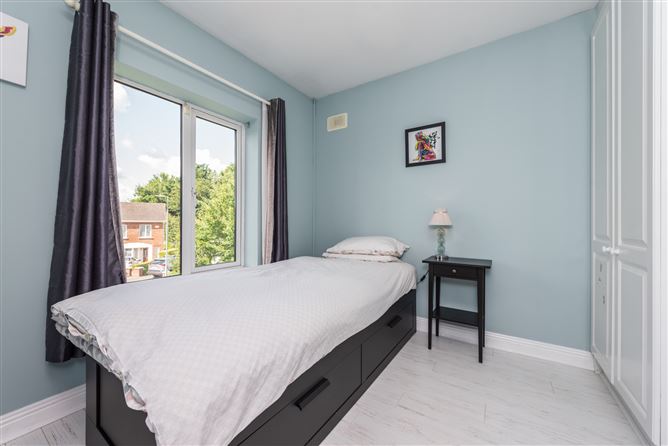 https://photos-a.propertyimages.ie/media/9/4/5/4946549/bc8ce61c-283b-4ced-919c-003fdba26a87_l.jpg