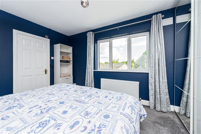 https://photos-a.propertyimages.ie/media/9/4/5/4946549/bc8ce61c-283b-4ced-919c-003fdba26a87_l.jpg
