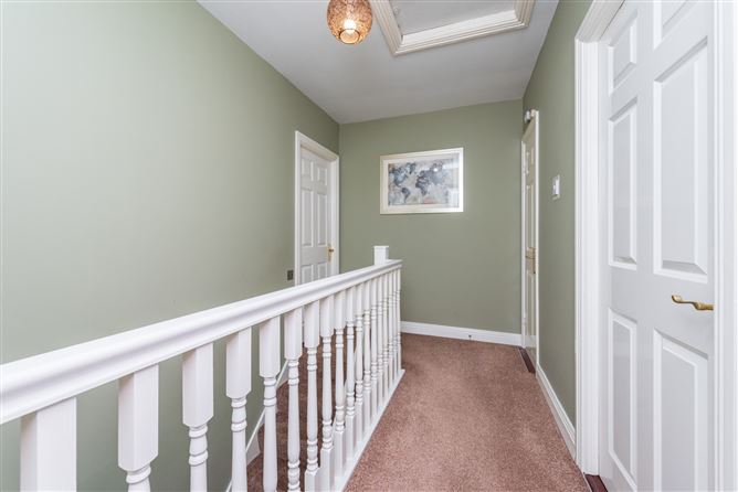 https://photos-a.propertyimages.ie/media/9/4/5/4946549/bc8ce61c-283b-4ced-919c-003fdba26a87_l.jpg