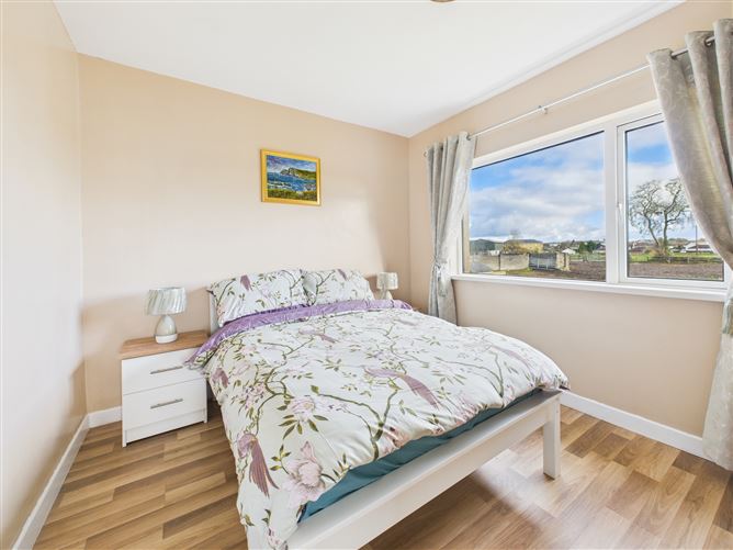 30 Valley Court, Dublin Road, Athlone, Co. Westmeath