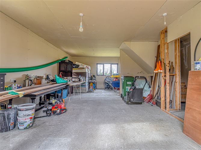 Greenfield House & Stables, Barrettstown, Newbridge, Kildare