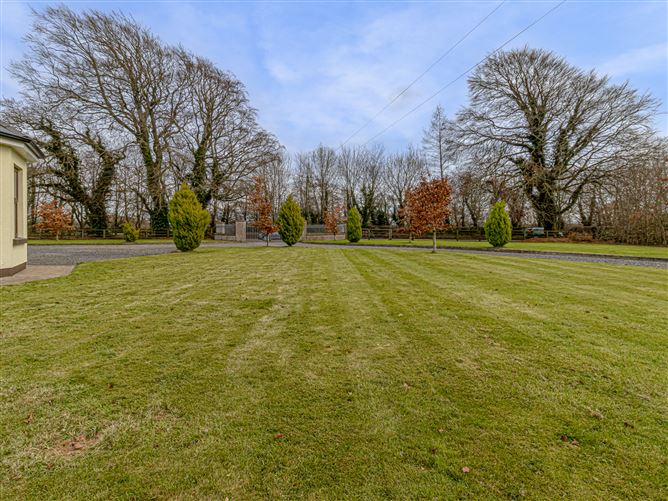 Greenfield House & Stables, Barrettstown, Newbridge, Kildare