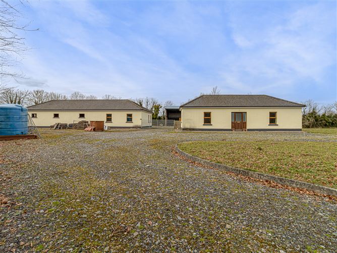 Greenfield House & Stables, Barrettstown, Newbridge, Kildare