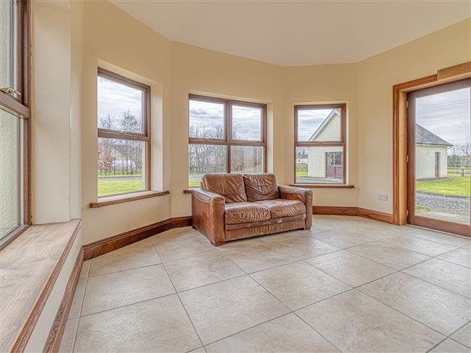 Greenfield House & Stables, Barrettstown, Newbridge, Kildare