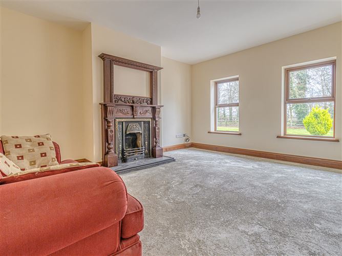 Greenfield House & Stables, Barrettstown, Newbridge, Kildare