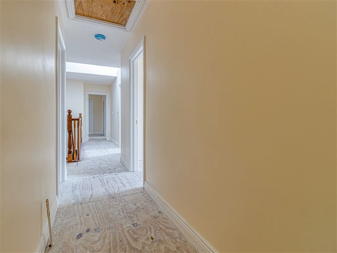 Greenfield House & Stables, Barrettstown, Newbridge, Kildare