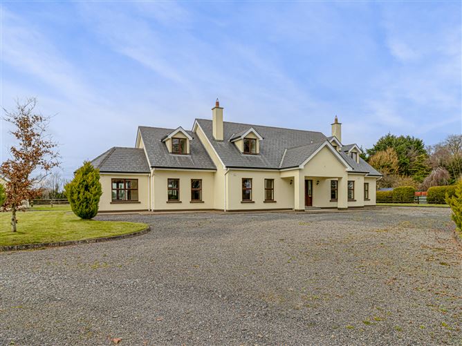 Greenfield House & Stables, Barrettstown, Newbridge, Kildare