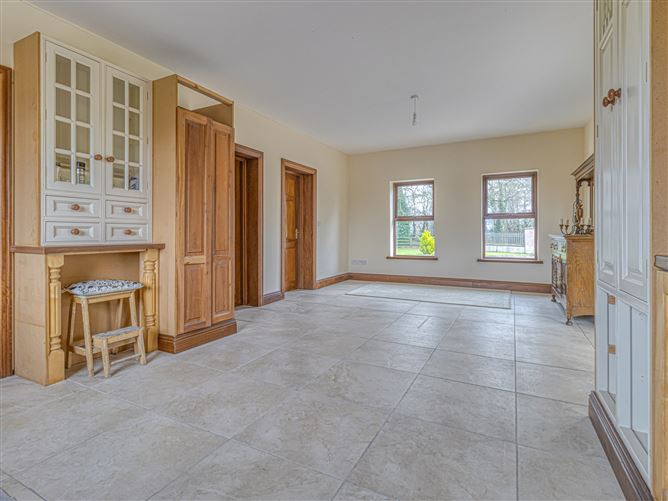 Greenfield House & Stables, Barrettstown, Newbridge, Kildare