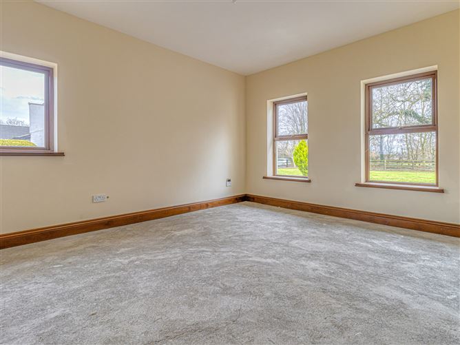 Greenfield House & Stables, Barrettstown, Newbridge, Kildare