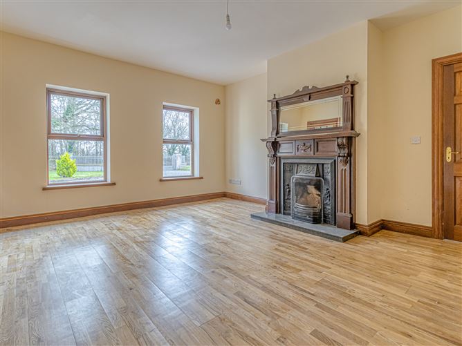 Greenfield House & Stables, Barrettstown, Newbridge, Kildare