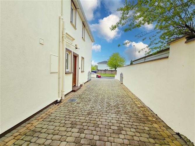 No. 9 Blackfort Manor , Castlebar, Mayo