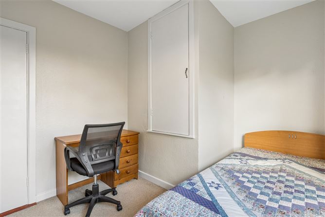 Photo 16 of 22 — 22 Pine Valley Grove, Rathfarnham, Dublin 14