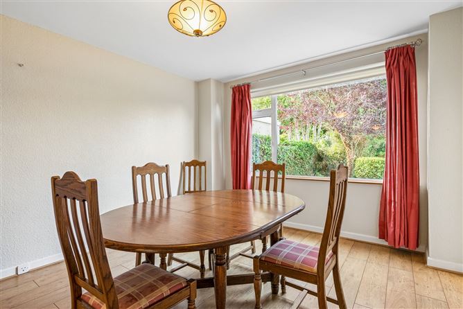 Photo 10 of 22 — 22 Pine Valley Grove, Rathfarnham, Dublin 14