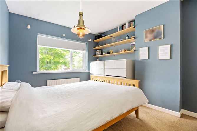 39 Mount Eagle Drive, Leopardstown Heights, Dublin 18