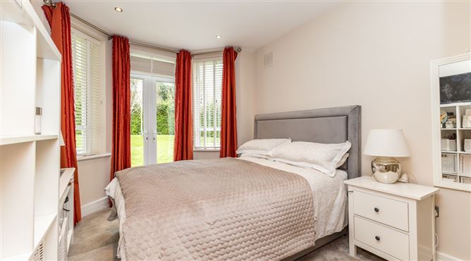 67 Castleheath, Swords Road, Malahide, Dublin