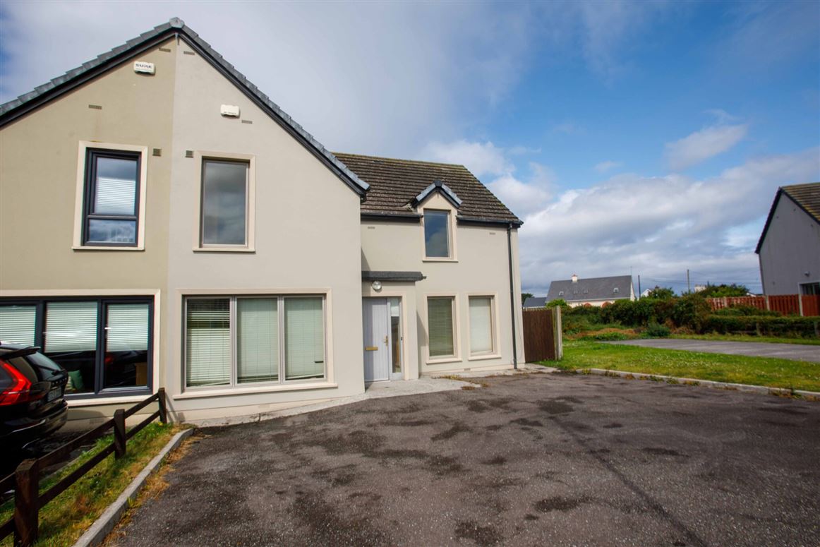 5A Lighthouse Village, Fenit, Co. Kerry