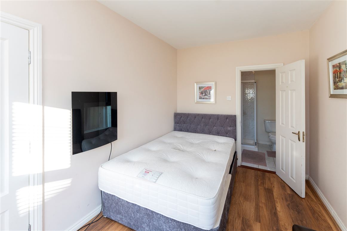 32 Oakfield Fr Russell Road , Dooradoyle, Limerick