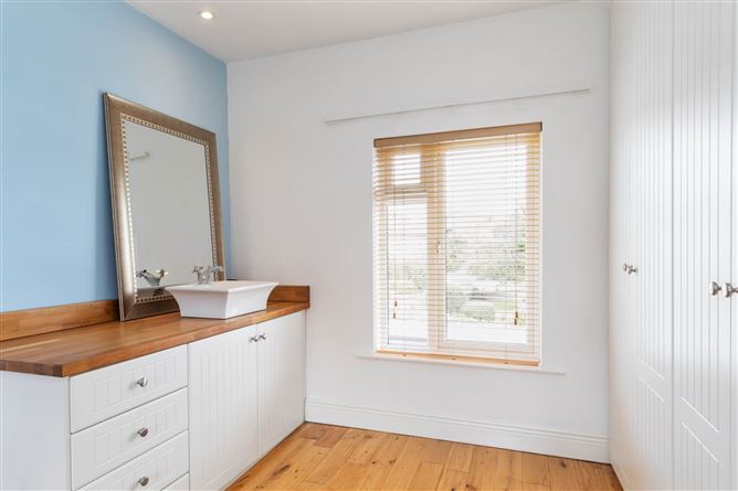 3 Oliver Plunkett Avenue, Monkstown, County Dublin