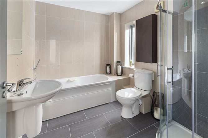 6 Redwood, Hollystown, Dublin 15