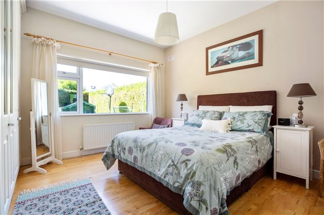 13 Cornelscourt Hill Road, Foxrock, Dublin 18